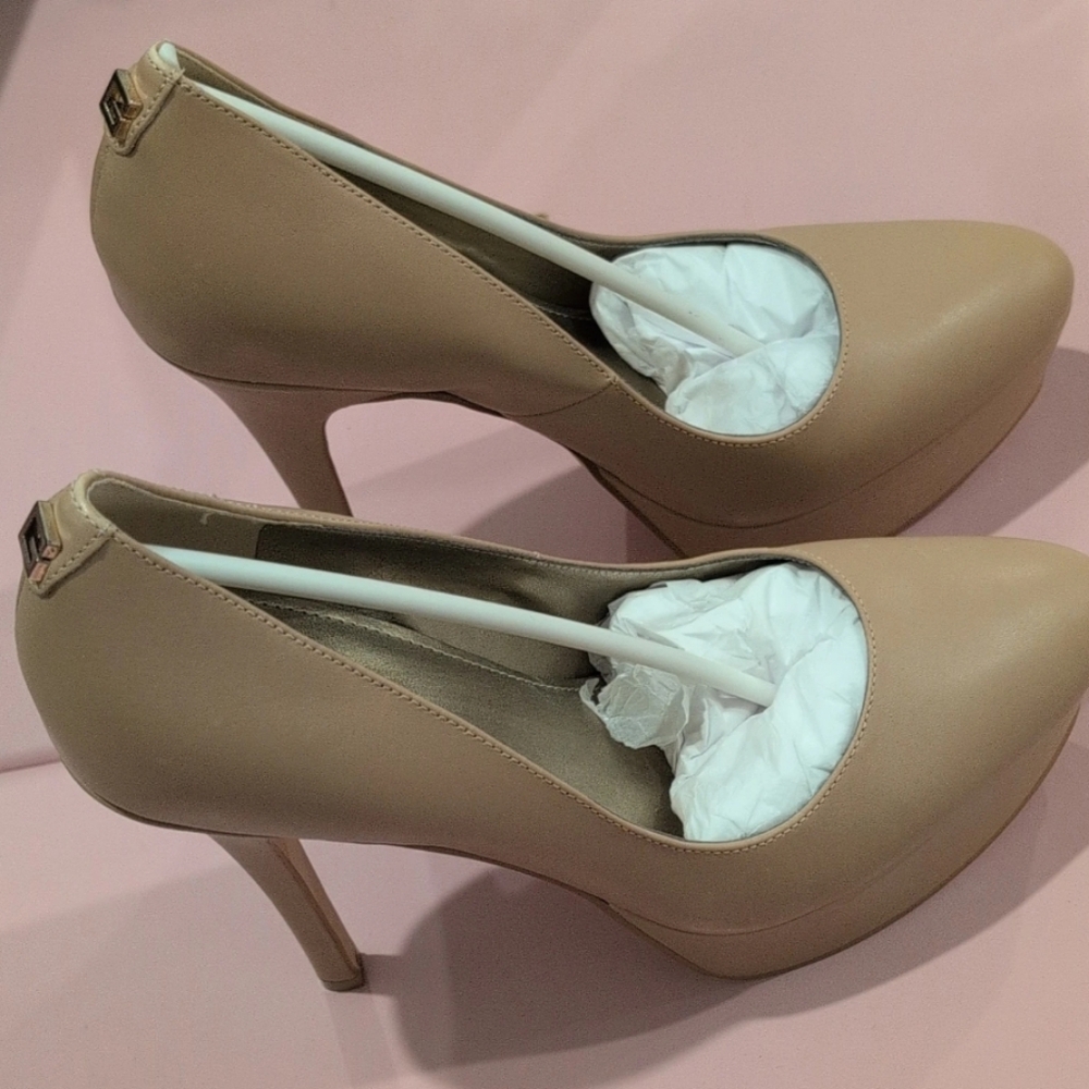 Guess Women's Cador Platform Pump Heels Pink Size 9.5M